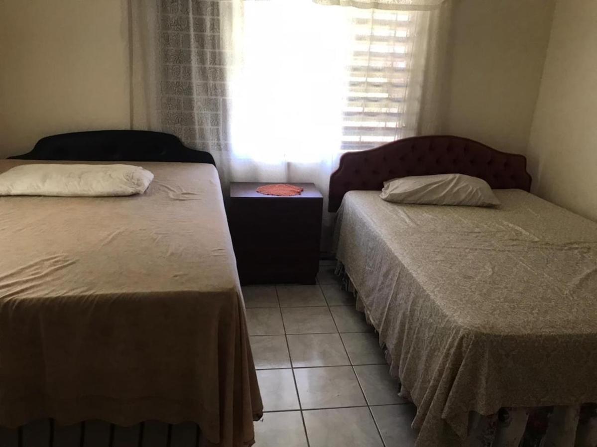 Your Home In Paradise- Private Garden Camp & Beach Nearby-Runaway Bay Bagian luar foto